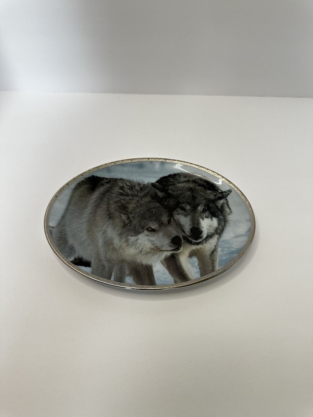 Bradford Exchange Nuzzling Wolf Plate Jim Dutcher Tender Moments 1998 COA